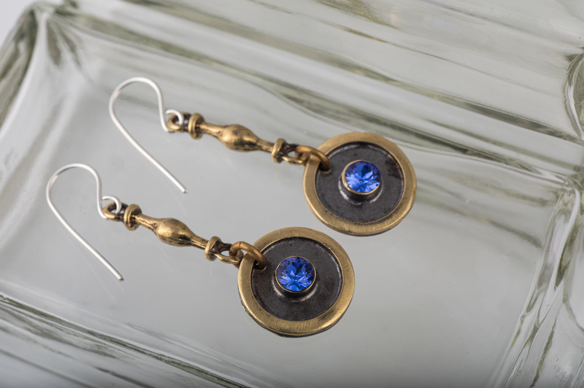 Stylish Bronze Earrings With Crystal (long)