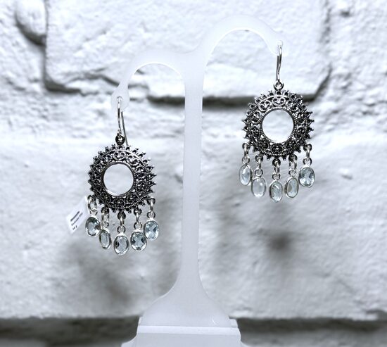Silberohrringe „Der glänzende Flitterkranz mit Wasserdroppen“