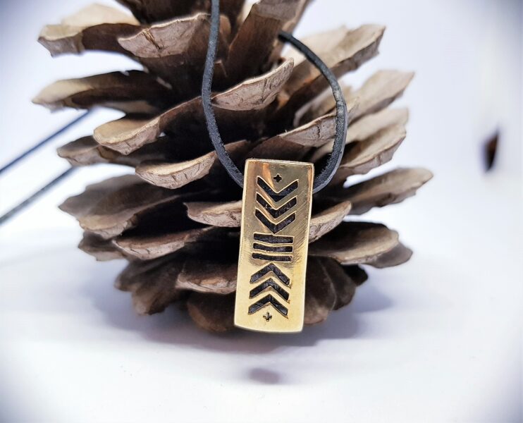 Bronzas kulons "Laimas slotiņa" (taisnstūra)