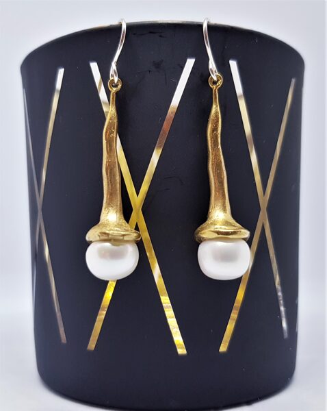 Bronzas auskari ar pērli (gari)