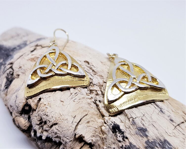 Gold Plated Earrings With The Infinity Symbol (arcuate)