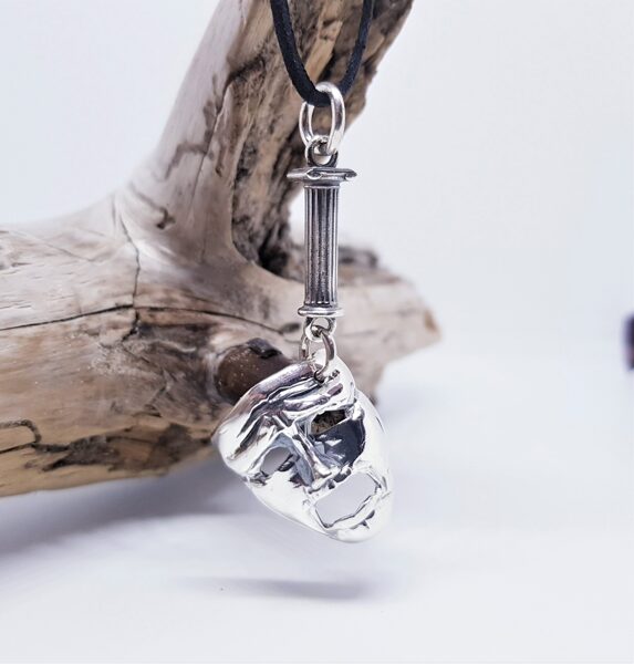 Sudraba kulons "Teātris ir dzīve" (pagarināts) - Melpomene (traģēdija)