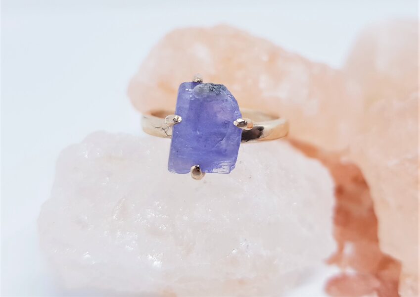 Bronze Ring With Tanzanite "Out Of The Ordinary" (plain)