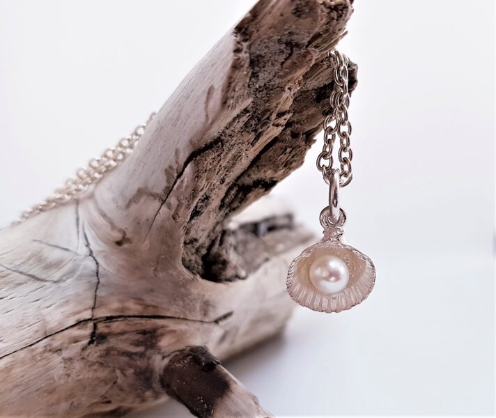 Silberanhänger „Muschel aus Melnsils“ (klein)