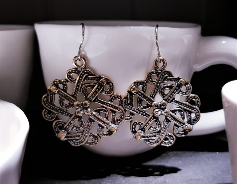 Bronze Earrings With Celtic Knot (medium)