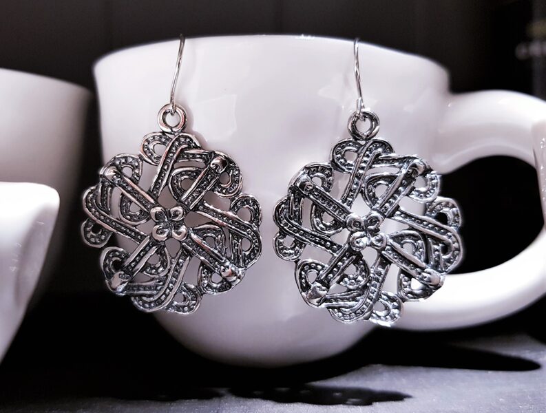 Silver Earrings With Celtic Knot (medium)