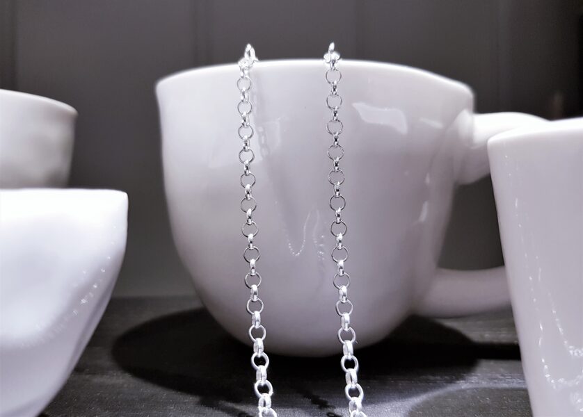 Silver chain with round links (medium)