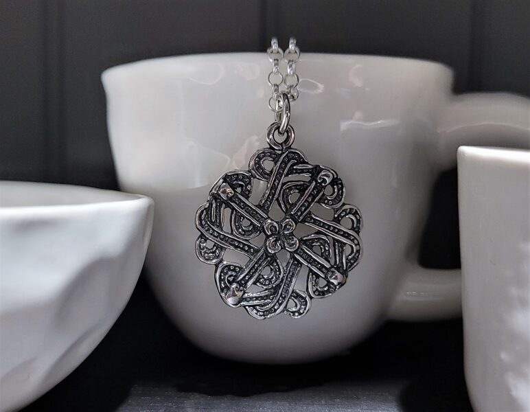 Silver Pendant With Celtic Knot (medium)