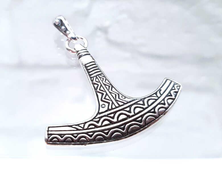 Sudraba kulons "Tora āmurs" (vienpusējs ornaments)