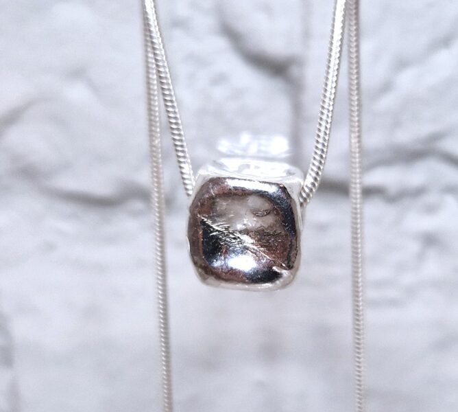 Silver Minimalist Necklace "The Cube" (small)