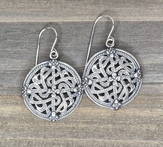 Silver Celtic Knots Earrings (medium, with frame)