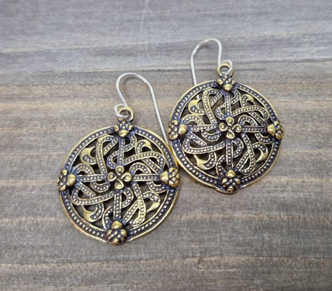 Bronze Celtic Knot Earrings (medium, with frame)