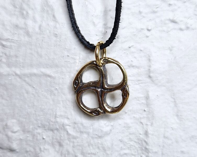 Bronzas kulons "Zalktis" (mazs)