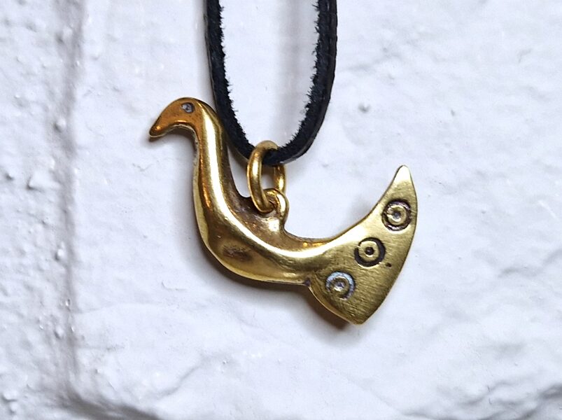 Bronzas kulons "Ūdens putns" (vidējs)