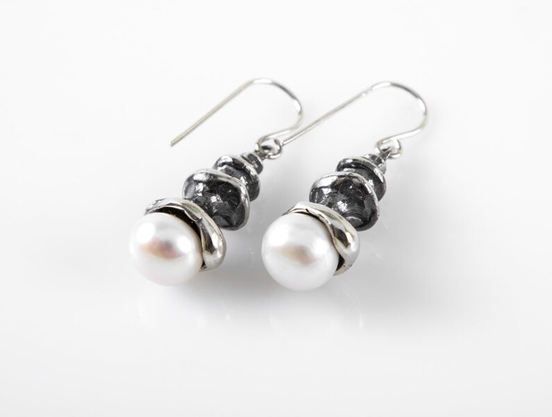 Silver Earrings With Pearl (short)