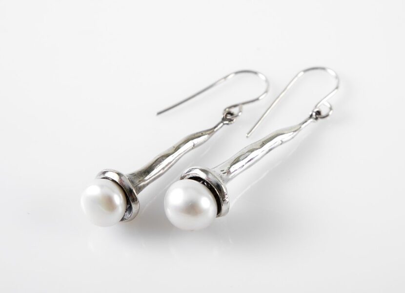 Silver Earrings With Pearls (long)